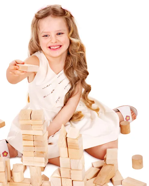 Criança jogar blocos de construção . — Fotografia de Stock
