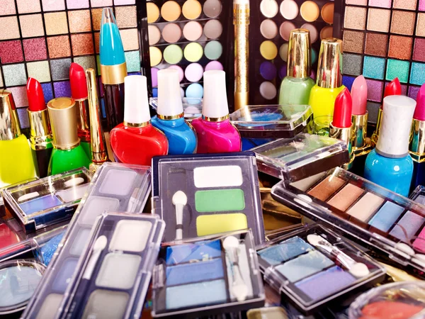 Dekorativní kosmetika na make-up. — Stock fotografie