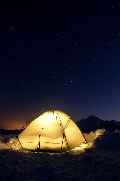 Zelten unter den Sternen — Stockfoto