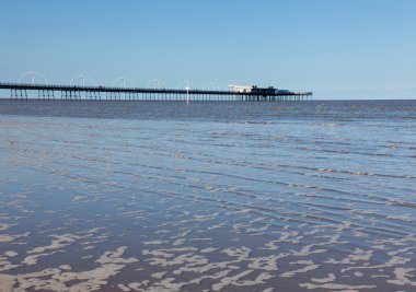 southport pier İngiltere'de yüksek gelgit