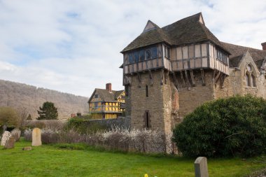 bulutlu bir günde stokesay Kalesi Shropshire'deki/daki oteller