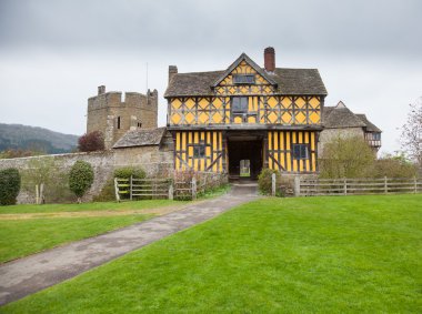 bulutlu bir günde stokesay Kalesi Shropshire'deki/daki oteller