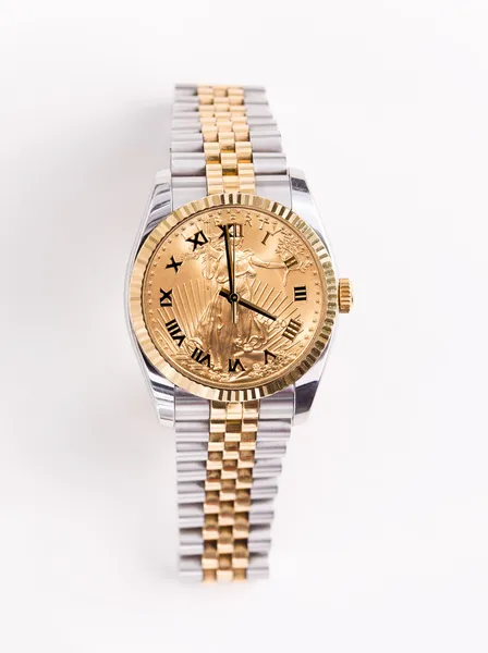 Goud en edelstaal mans horloge — Stockfoto