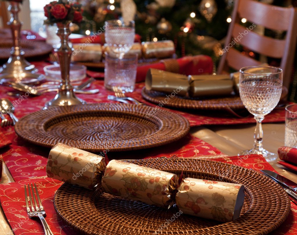 English Christmas table with crackers — Stock Photo © steveheap 8265374
