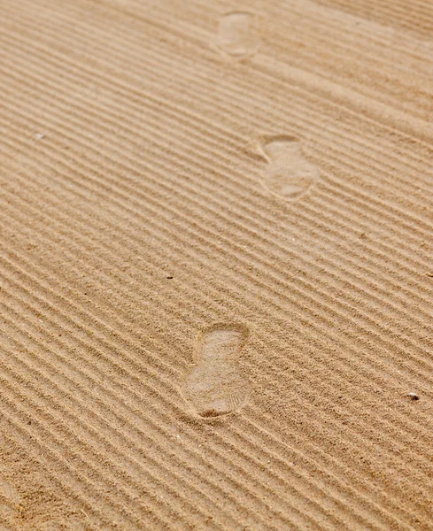 Βήματα στην άμμο κυματισμένη καθορισμός — Φωτογραφία Αρχείου