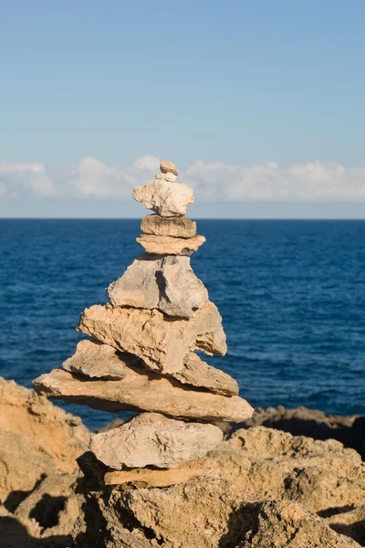 Pilha de rochas na costa de Kauai — Fotografia de Stock