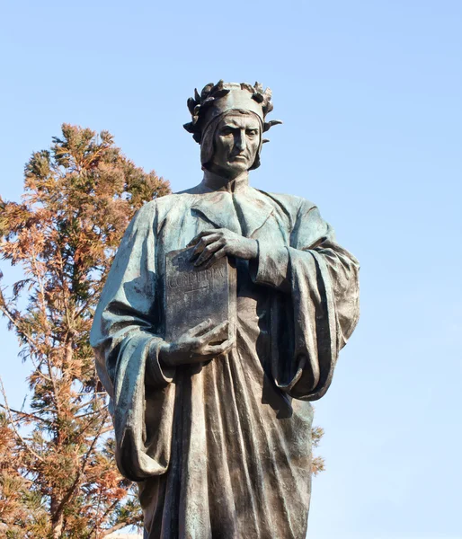 Dante socha v parku Poledník hill — Stock fotografie