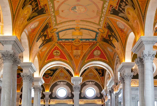 ワシントン dc の米国議会図書館の天井 — ストック写真