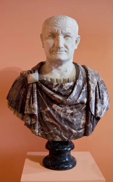 Unknown emperor bust — Stock Photo, Image