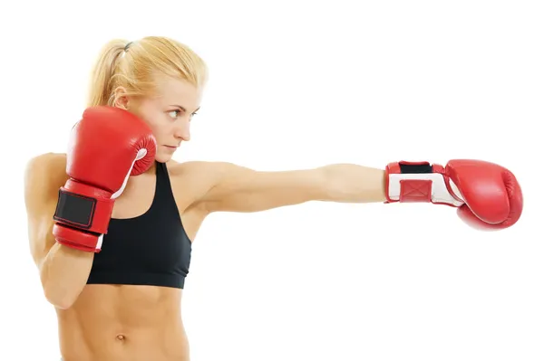 Boxer mulher com luvas de boxe vermelho — Fotografia de Stock