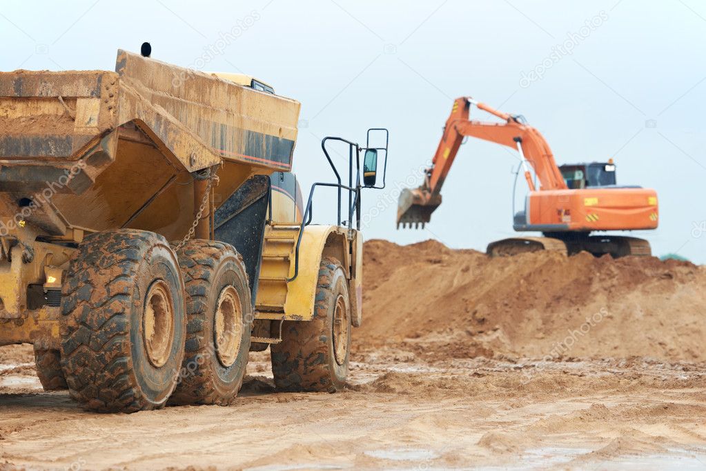 Wheel loader excavator and tipper dumper