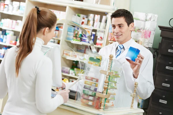 Nákup léku lékařské farmacie — Stock fotografie