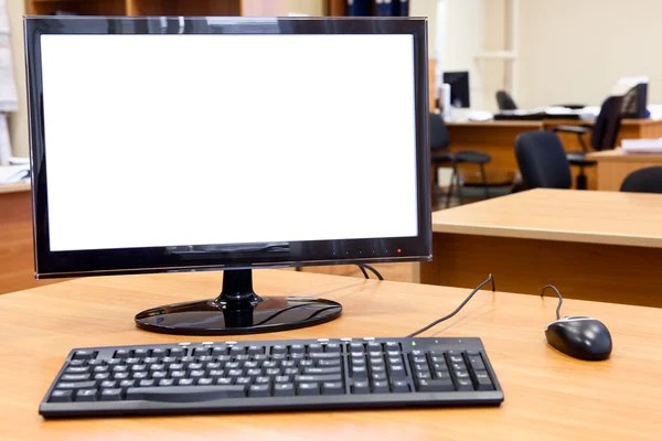 Ordenador personal moderno en el escritorio en la sala de oficina — Foto de Stock