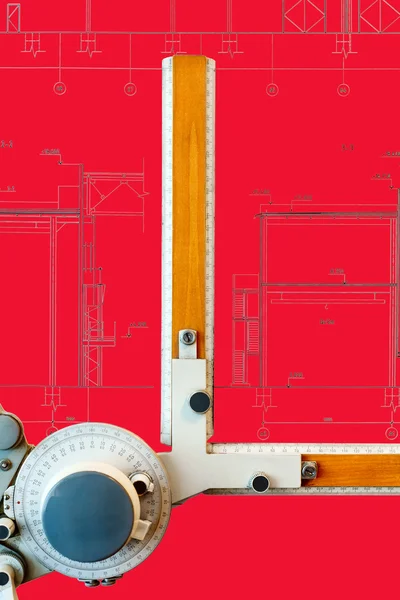 Ouderwetse tekentafel met rode project blauwdruk — Stockfoto