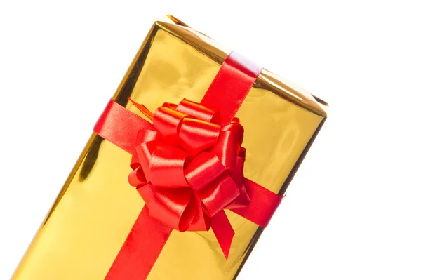 Hälfte der goldenen Geschenkbox — Stockfoto