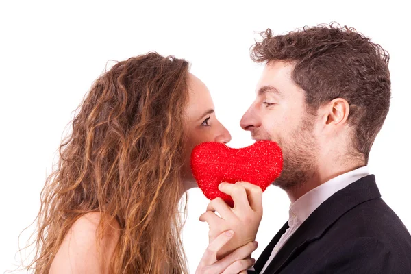 Couple Holding an Heart, symbol of Love, on Valentine's Day — Stock Photo, Image