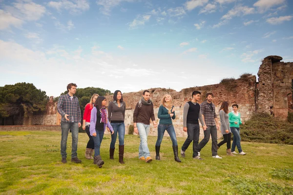 Grupo Multicultural de Caminando Juntos — Foto de Stock