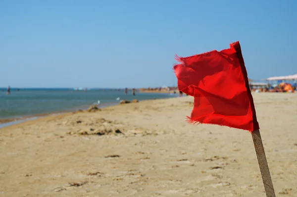 Steag roșu — Fotografie de stoc gratuită