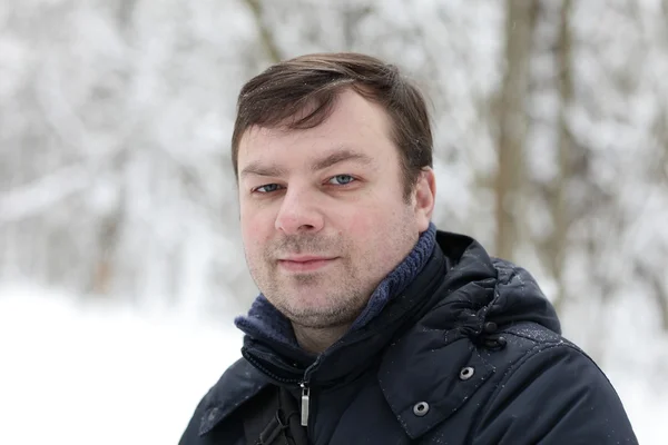 Man posing in winter — Stock Photo, Image