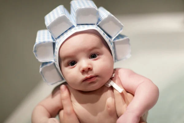 Baby miután fürdő, úszni sapka — Stock Fotó