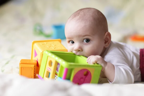 Baby beten speelgoed blok — Stockfoto