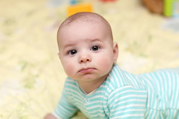 Retrato de bebé triste —  Fotos de Stock