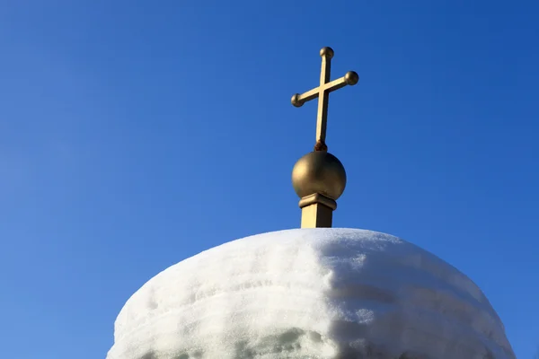 Церковь на ограждении Знаменской церкви — стоковое фото