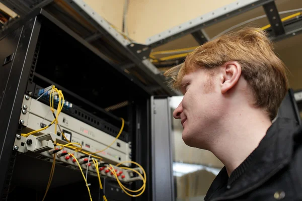 Technik údržby v telekomunikační síti — Stock fotografie