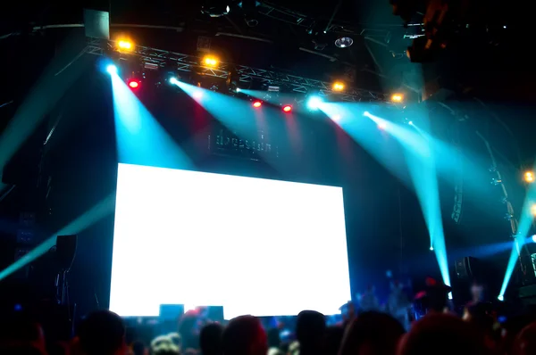 Рок-концерт, белый экран изолирован . — стоковое фото