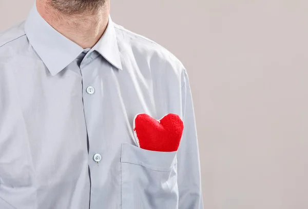 Homem com coração vermelho — Fotografia de Stock