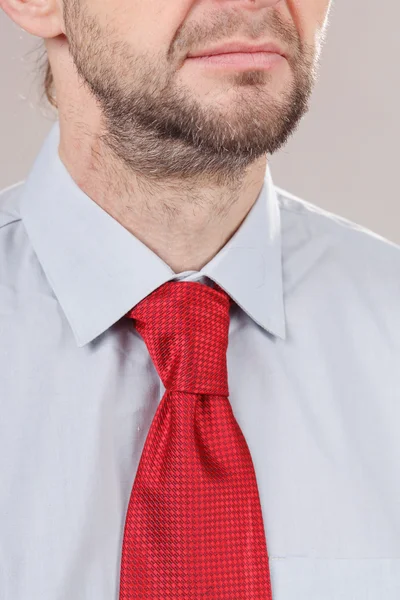 Kırmızı kravatlı bir iş adamı — Stok fotoğraf
