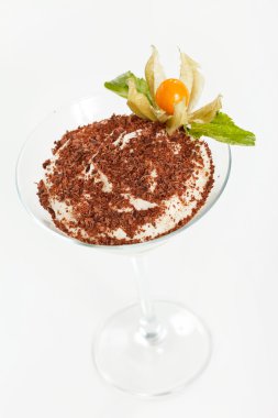 bir bardakta tiramisu