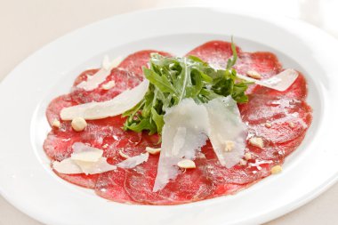 et carpaccio parmesan peyniri ile