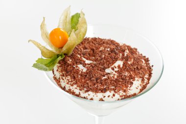 bir bardakta tiramisu