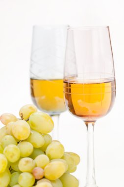 üzüm ve beyaz şarap ile natürmort