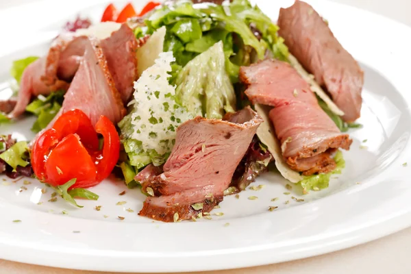 Salad with meat — Stock Photo, Image