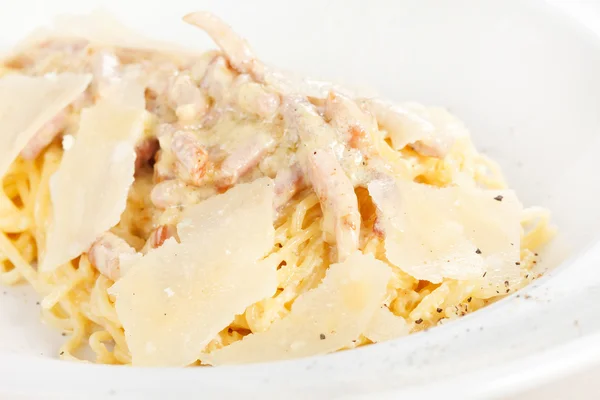 Leckere Pasta mit Käse — Stockfoto