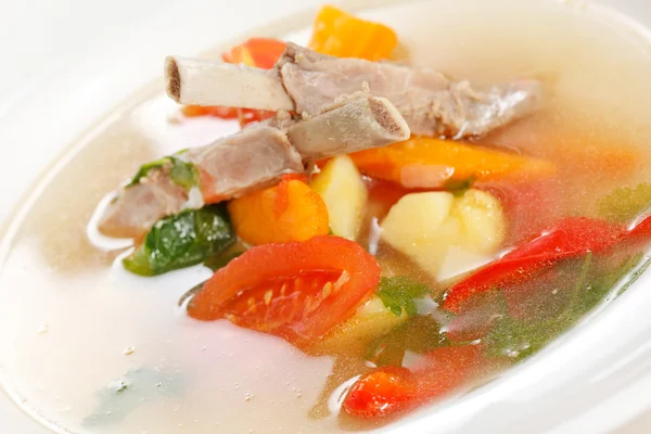 Овощной суп с ребрами — стоковое фото