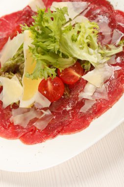 et carpaccio parmesan peyniri ile