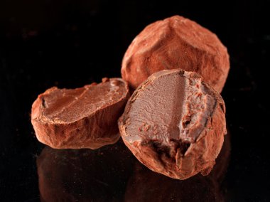 Çikolatalı truffle