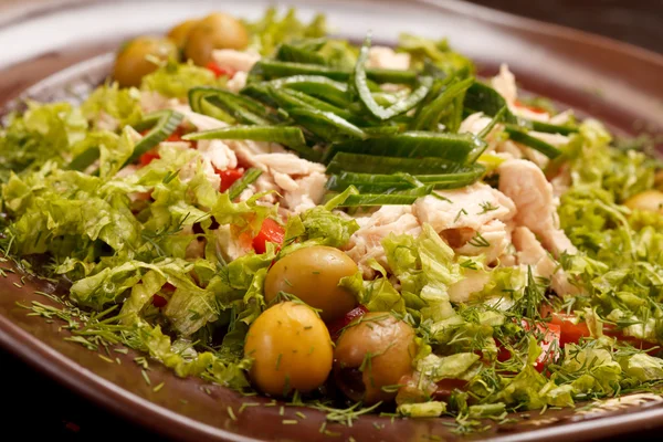 Salada com frango — Fotografia de Stock