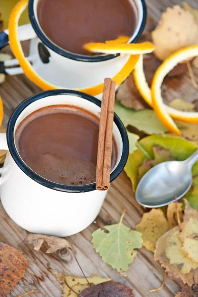 Hot chocolate in the white mugs — Stock Photo, Image