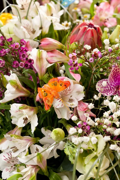 Bouquet di fiori colorati — Foto Stock