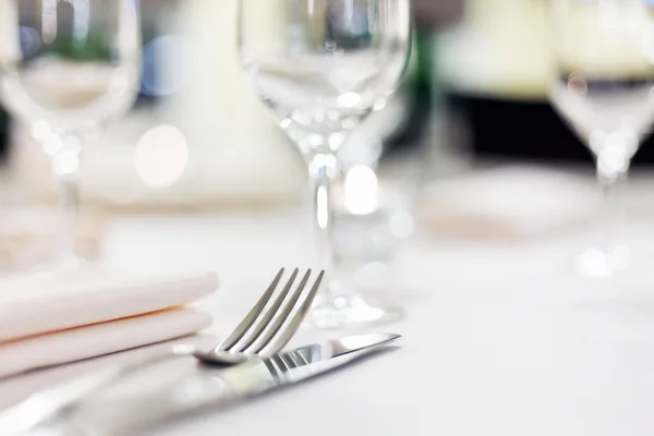 Tablas preparadas para la comida —  Fotos de Stock