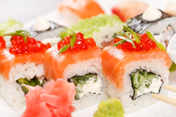 Sushi na talíři — Stock fotografie