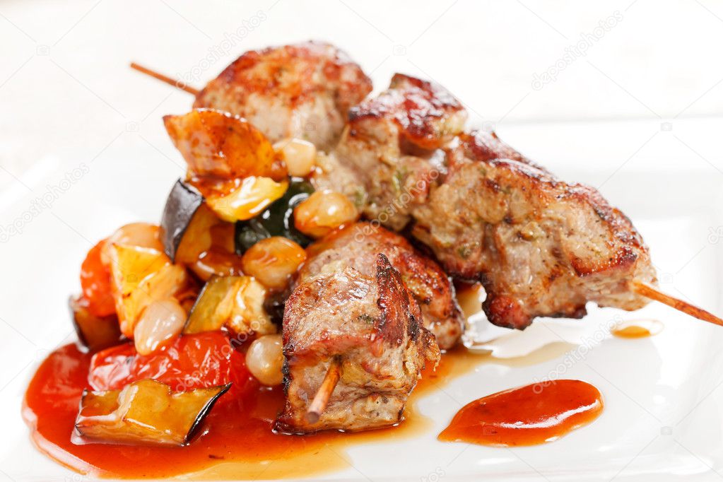 蔬菜與肉烤肉 — stock photo #8780522