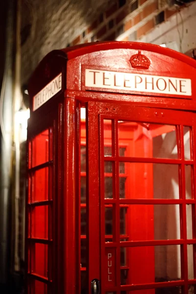 旧样式英国红色电话盒 — 图库照片