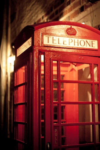 Cajas de teléfono rojas británicas de estilo antiguo — Foto de Stock