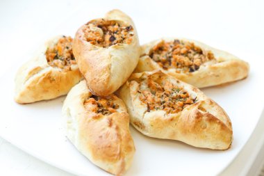 etli taze börek