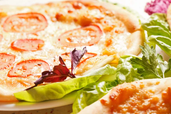 Italiensk pizza — Stockfoto